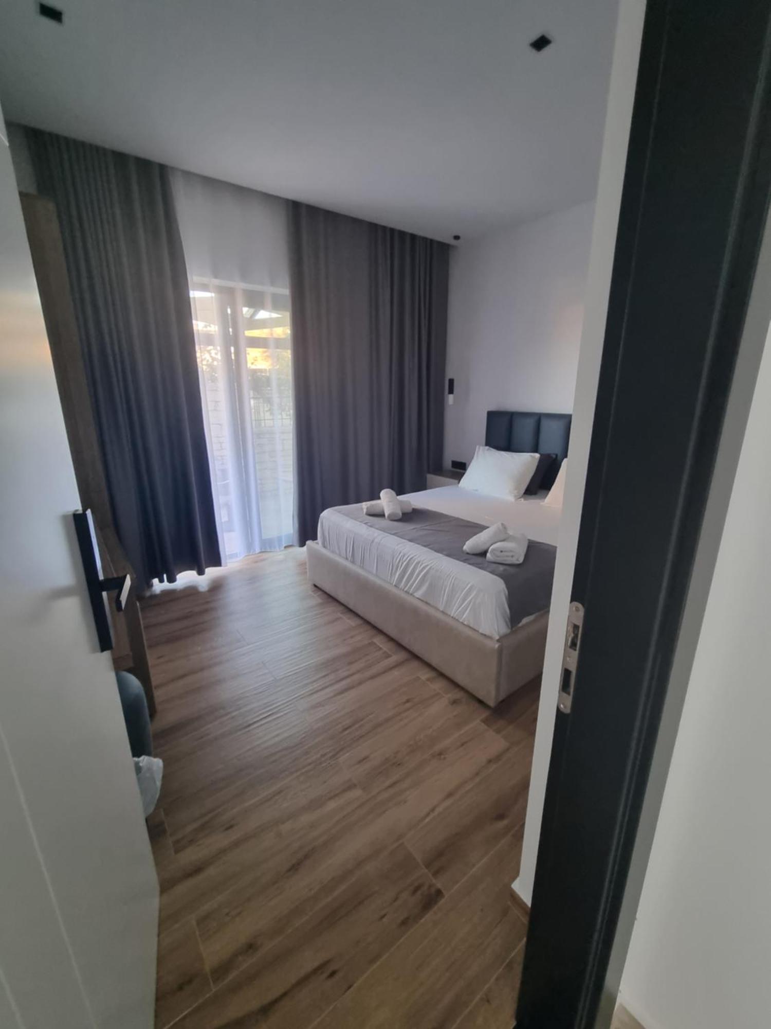 Zacaj Hotel Ksamil Buitenkant foto